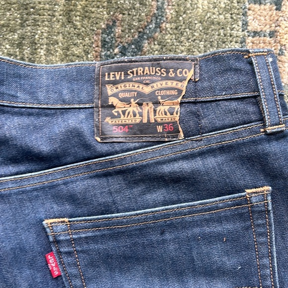 Levi’s denim 504 36 x 32. Great condition. Tag is ripped in the back though. - Picture 3 of 3